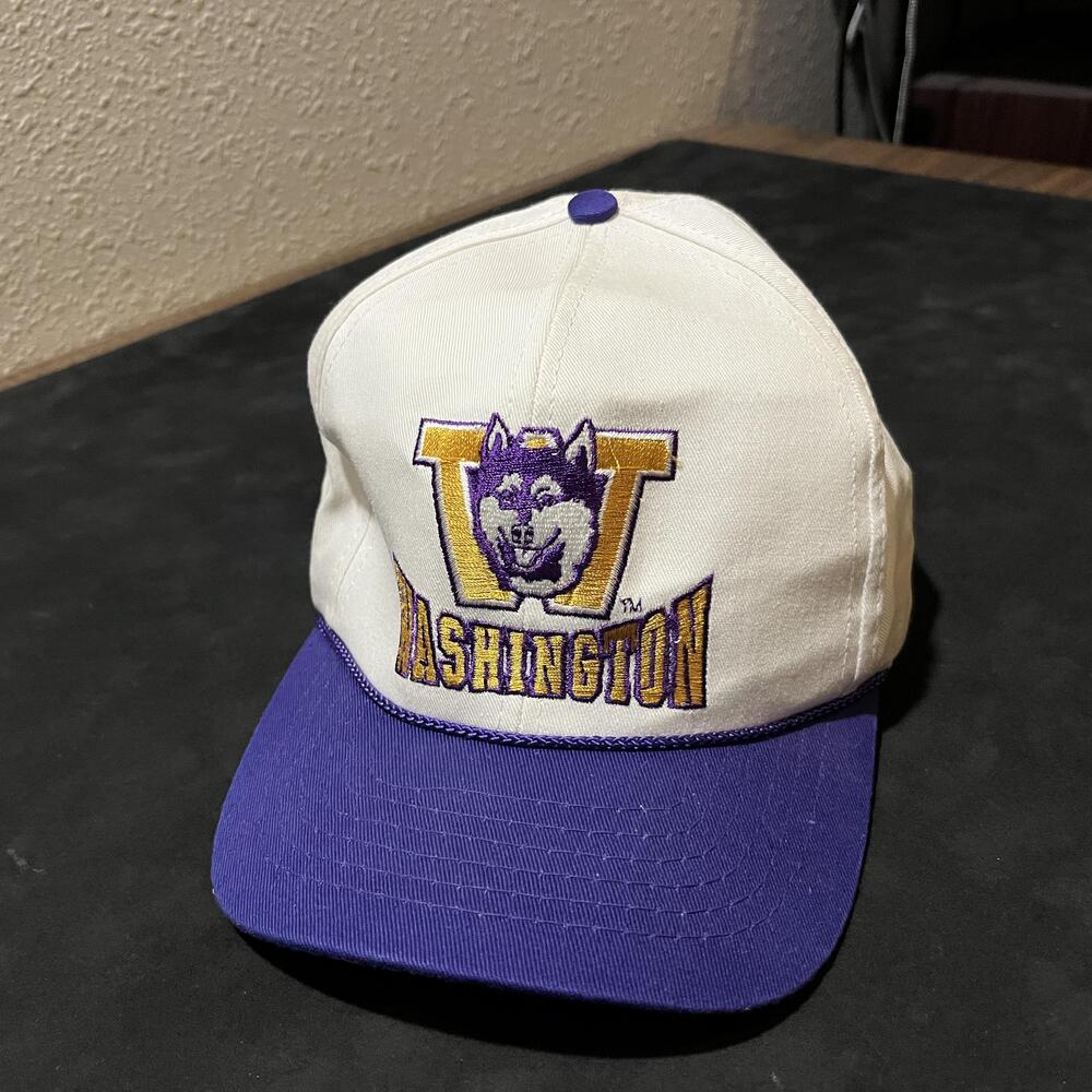 Washington Huskies White and Purple Logo Baseball Cap